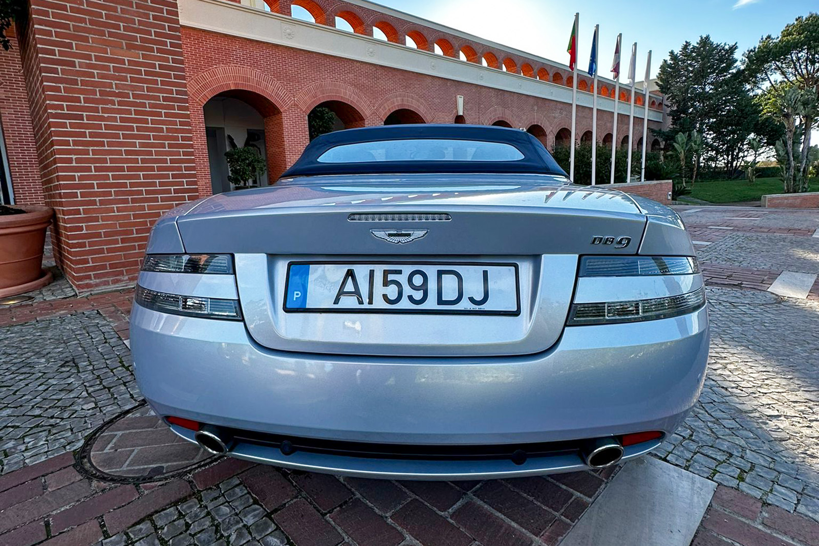 Aston Martin DB9 Convertible